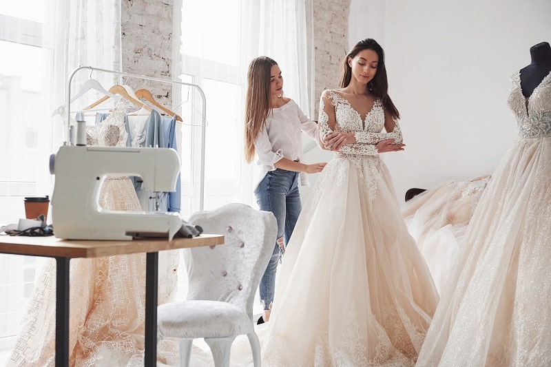Why it’s important to get your wedding dress altered professionally